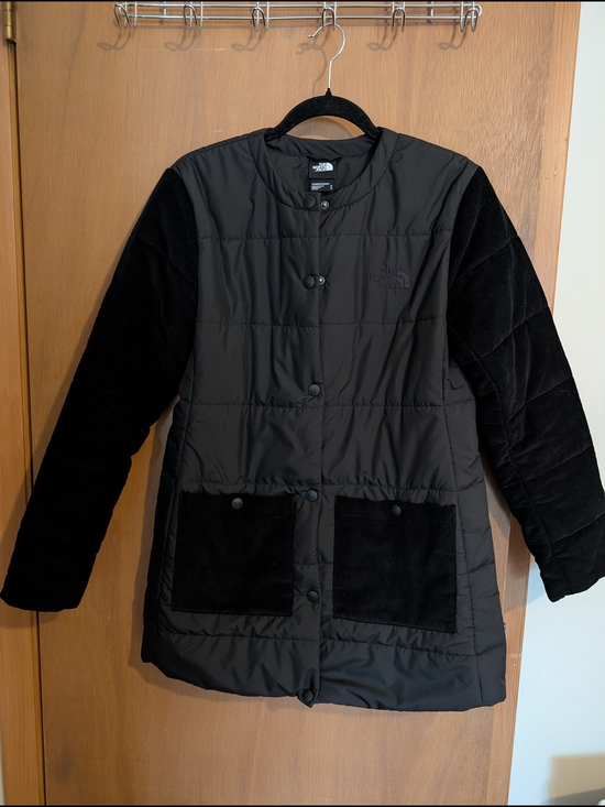 The North Face Jackets & Blazers - The North Face Women's Black Quilted Jacket